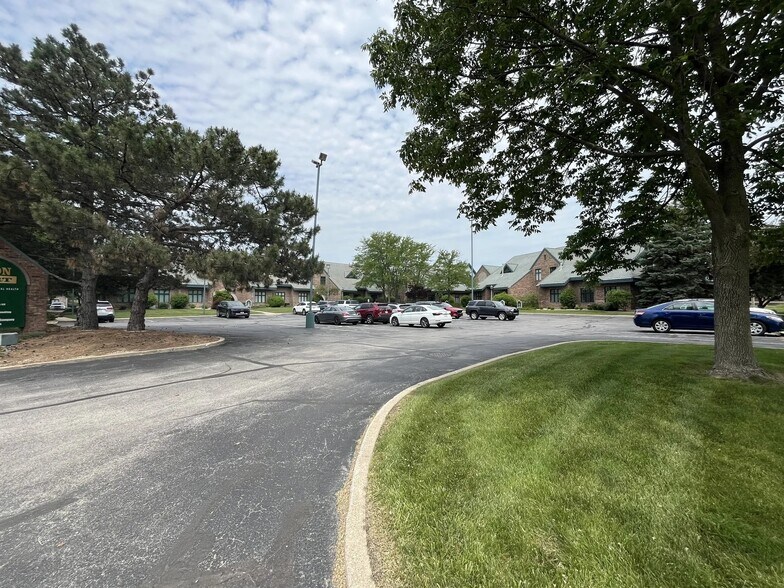 More Photos Of 270 E 90th Dr, Merrillville Medical For Lease