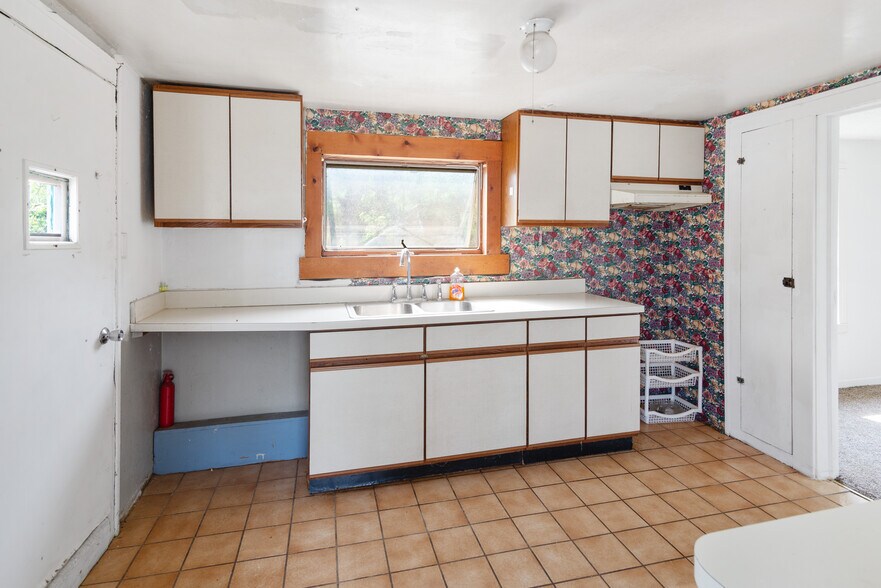 More Photos Of 3279 Emmett Rd, Emmett Multifamily For Sale