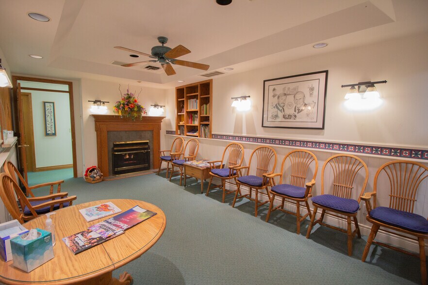 More Photos Of 1900 Whites Rd, Kalamazoo Medical For Lease