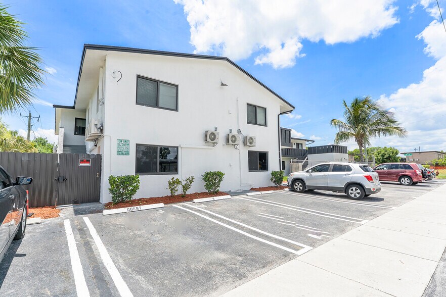 More Photos Of 940 NW 8th Ave, Pompano Beach Apartments For Sale