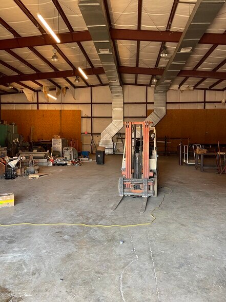 More Photos Of 250 Menefee St, Covington Industrial For Sale