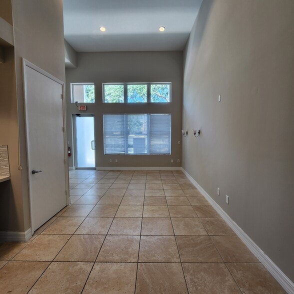 More Photos Of 5210 S University Dr, Davie Office For Lease