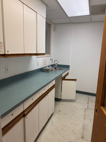 More Photos Of 2718-2720 Atlantic Ave, Atlantic City Office For Sale