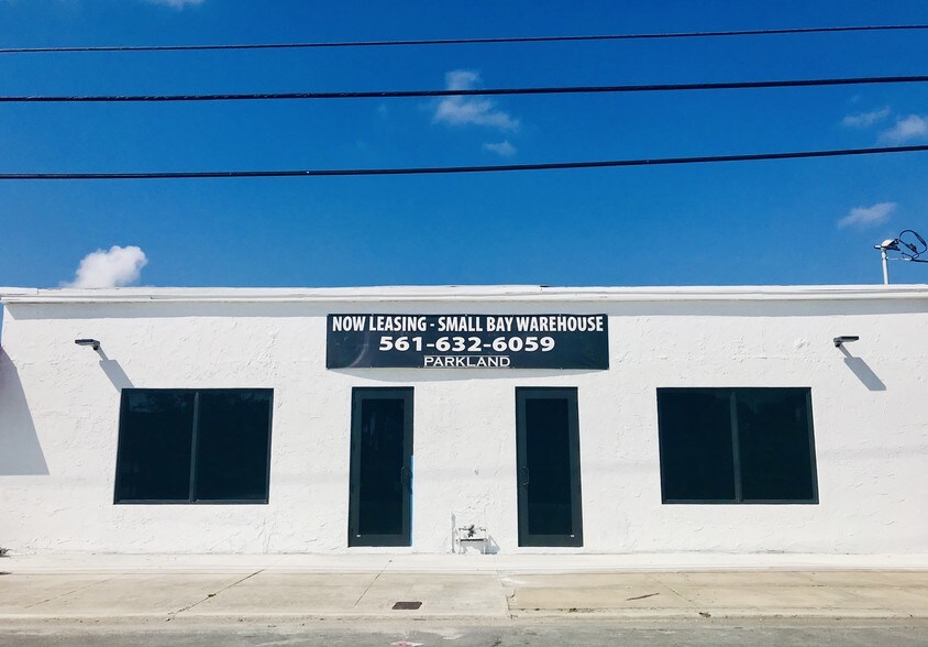 More Photos Of 1211 Okeechobee Rd, West Palm Beach Flex For Lease