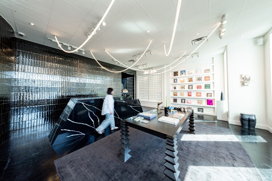 More Photos Of 1740 Westheimer Rd, Houston Storefront Retail Office For Lease