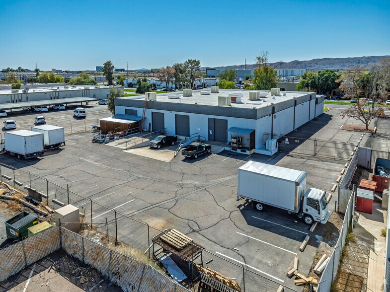 More Photos Of 2326 E Magnolia St, Phoenix Distribution For Sale