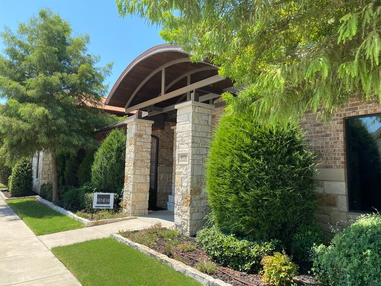 More Photos Of 4931 Long Prairie Rd, Flower Mound Medical For Sale