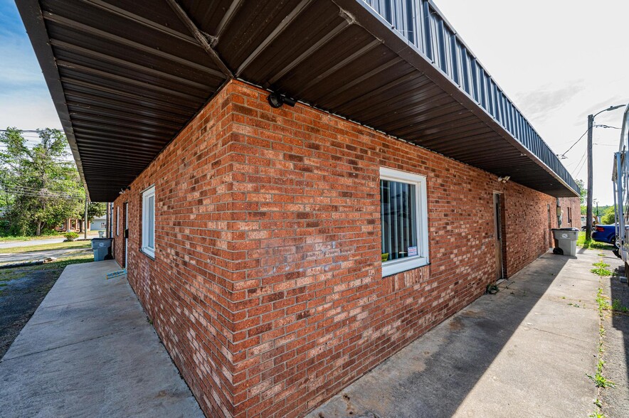 More Photos Of 304 Virginia St SW, Lenoir Storefront Retail Office For Sale