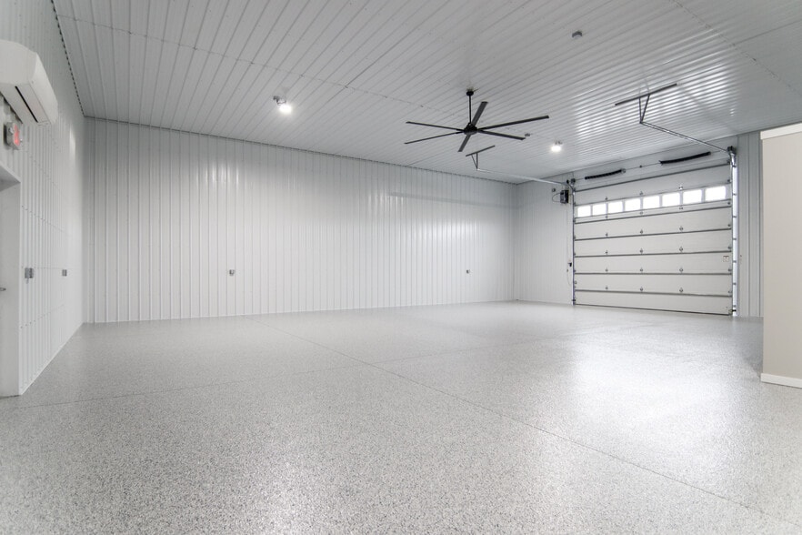 More Photos Of 409 Demoss Ave ave, Arcadia Light Distribution For Lease