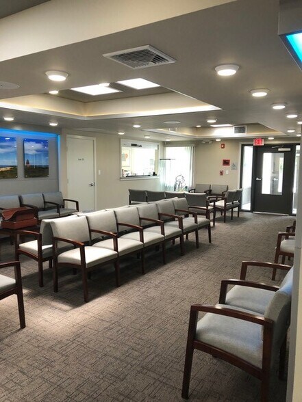 More Photos Of 30 W Avon Rd, Avon Medical For Sale