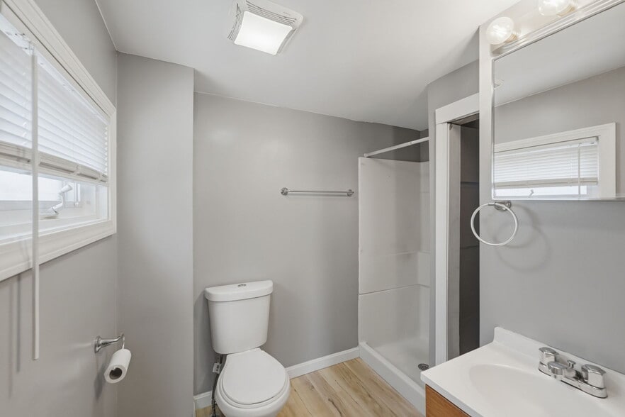 More Photos Of 415 Anthony St, Fall River Flex For Sale