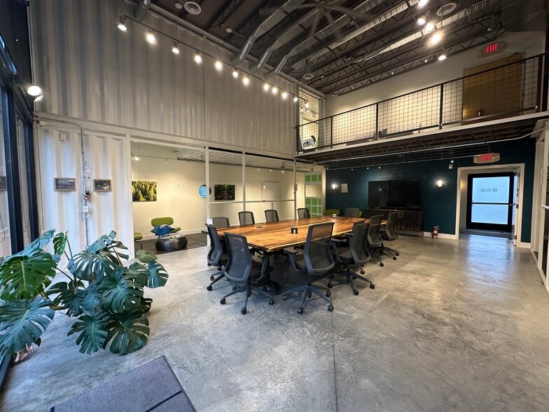 More Photos Of 612 S Lucile St, Seattle Storefront Retail Office For Lease