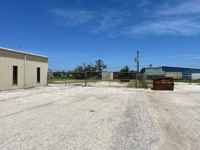 More Photos Of 142 Tannehill Dr, Abilene Office For Lease