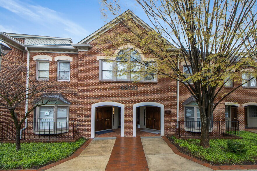 More Photos Of 4200 Evergreen Ln, Annandale Medical For Sale