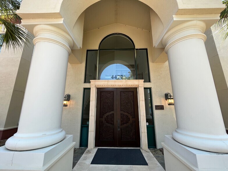 More Photos Of 4477 Legendary Dr, Destin Office Residential For Sale