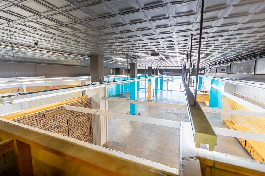 More Photos Of 815 S Main St, Stillwater Storefront Retail Office For Sale