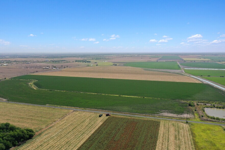 More Photos Of CR 5715, Natalia Land For Sale