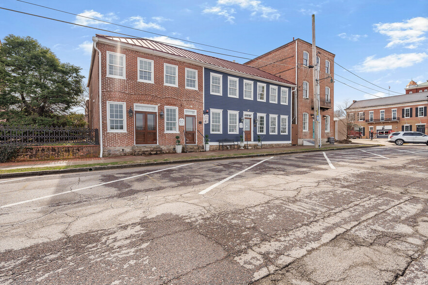 More Photos Of 208-210 Wharf St, Hermann Hospitality For Sale