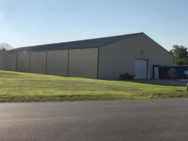 More Photos Of 1605 Adams St, Marion Industrial For Sale