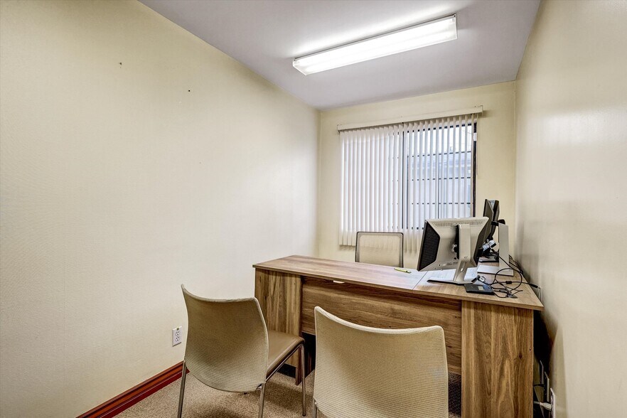 More Photos Of 120 S San Antonio Ave, Ontario Medical For Lease