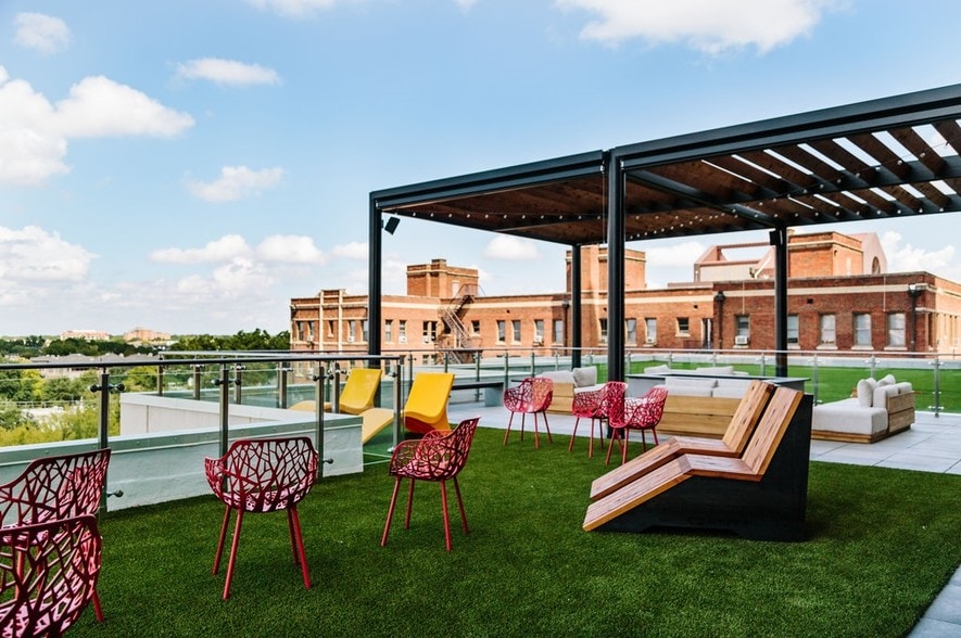 More Photos Of 3102 Oak Lawn Ave, Dallas Office For Lease