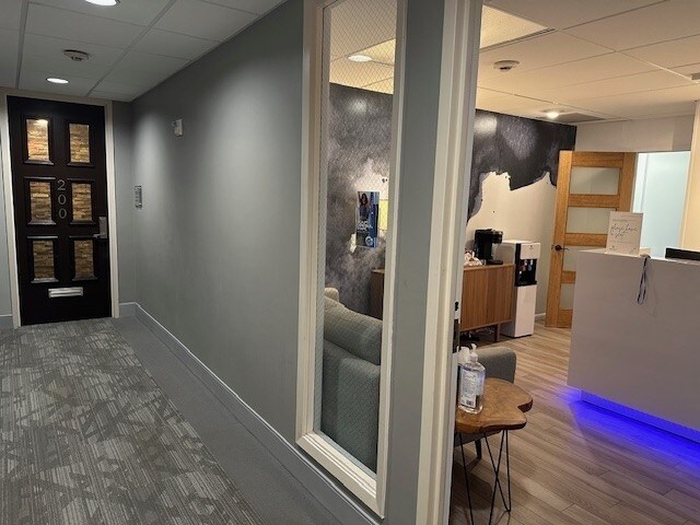 More Photos Of 8330-8350 Meadow Rd, Dallas Office For Sale