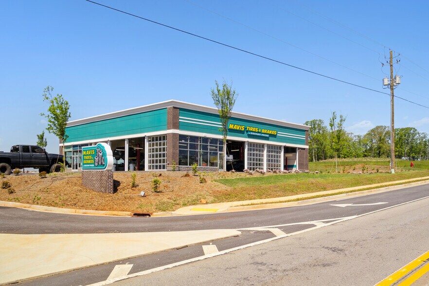 More Photos Of 380 Gainesville Hwy, Winder Freestanding For Sale