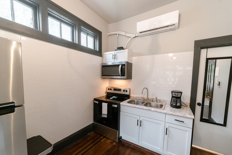 More Photos Of 207 Michigan Ave, Mobile Multifamily For Sale