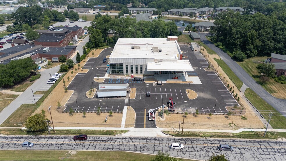 More Photos Of 1425 E Glendale Blvd., Valparaiso Healthcare For Lease