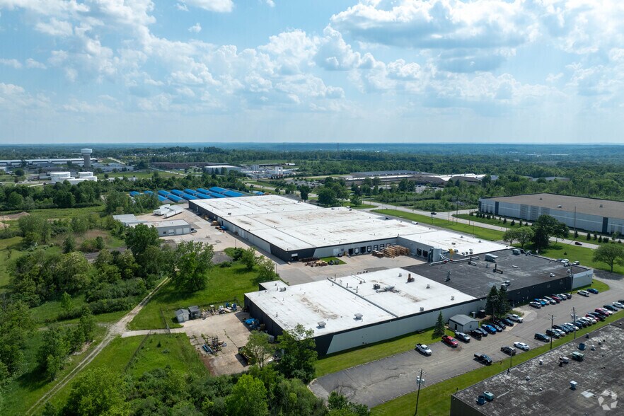 More Photos Of 1331-1373 S Chillicothe Rd, Aurora Warehouse For Lease