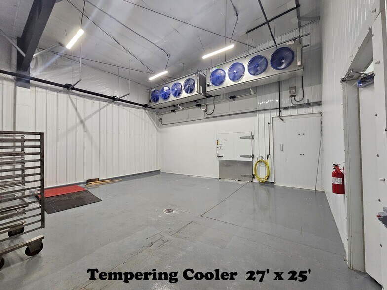 More Photos Of 101 N Wright St, Eustis Warehouse For Sale