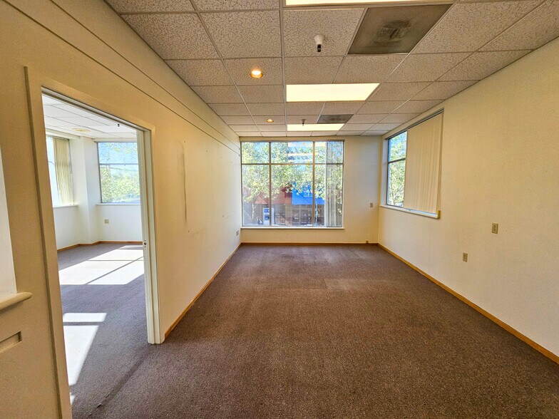 More Photos Of 1300 Grant Ave, Novato Office For Lease