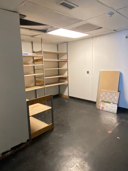 More Photos Of 1727 Ashley River Rd, Charleston Unknown For Lease