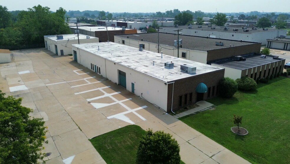 Primary Photo Of 686 Minnesota Dr, Troy Warehouse For Sale