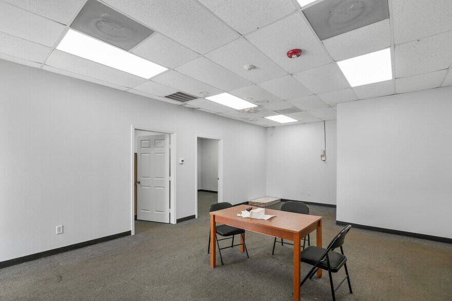 More Photos Of 2508-2510 McAllister Rd, Houston Warehouse For Lease