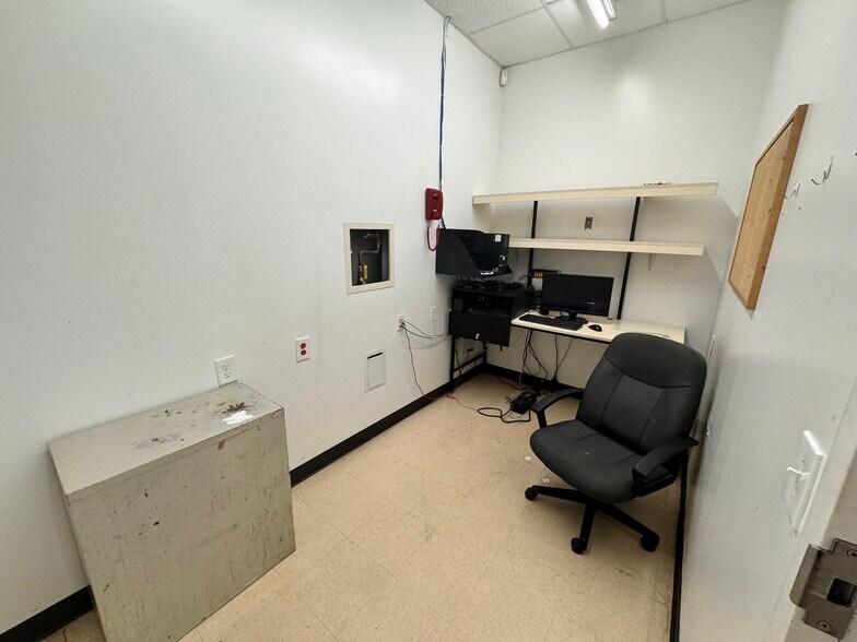 More Photos Of 4404 Old Rural Hall Rd, Winston-Salem Freestanding For Lease