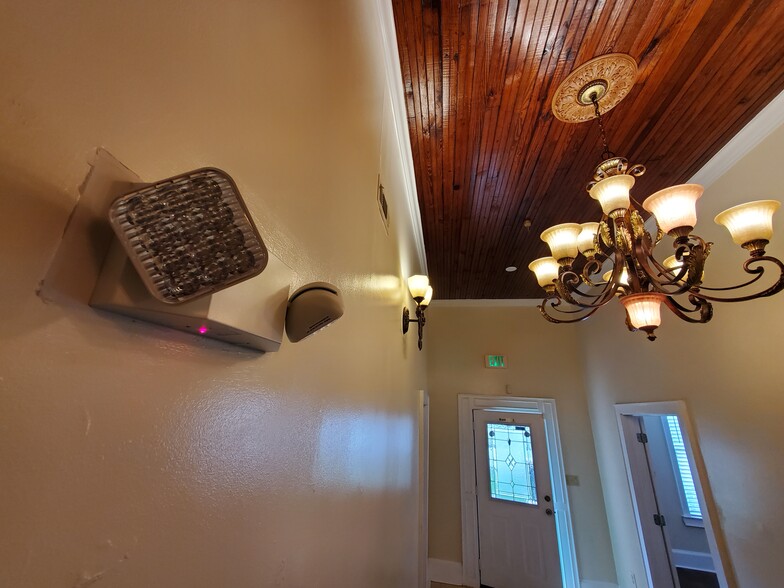 More Photos Of 309 Macon St, McDonough Office Residential For Lease