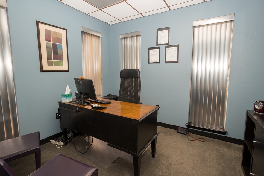 More Photos Of 179 S Maple Ave, Ridgewood Office For Sale