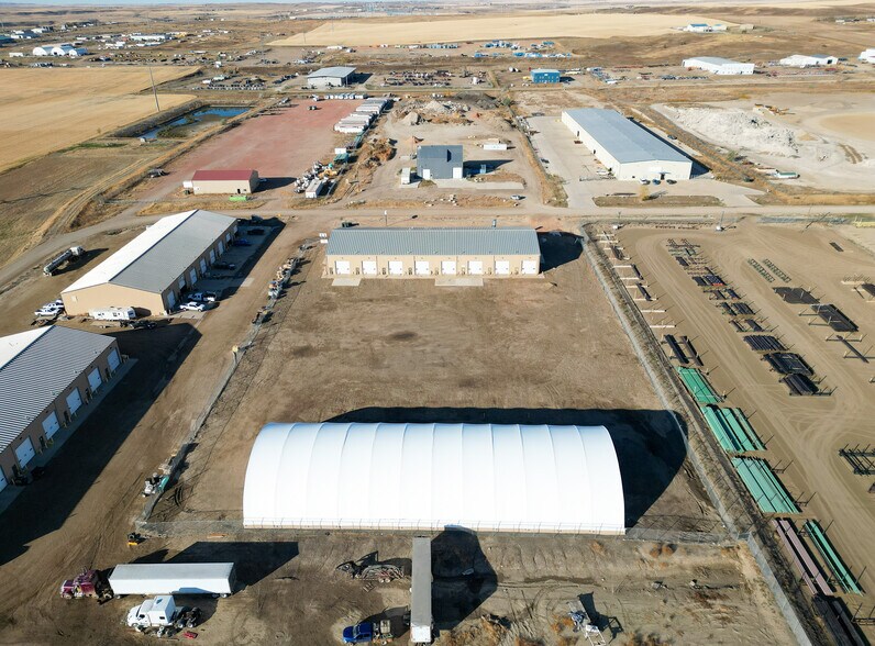 More Photos Of 5066 Owan Industrial Park Dr, Williston Warehouse For Lease