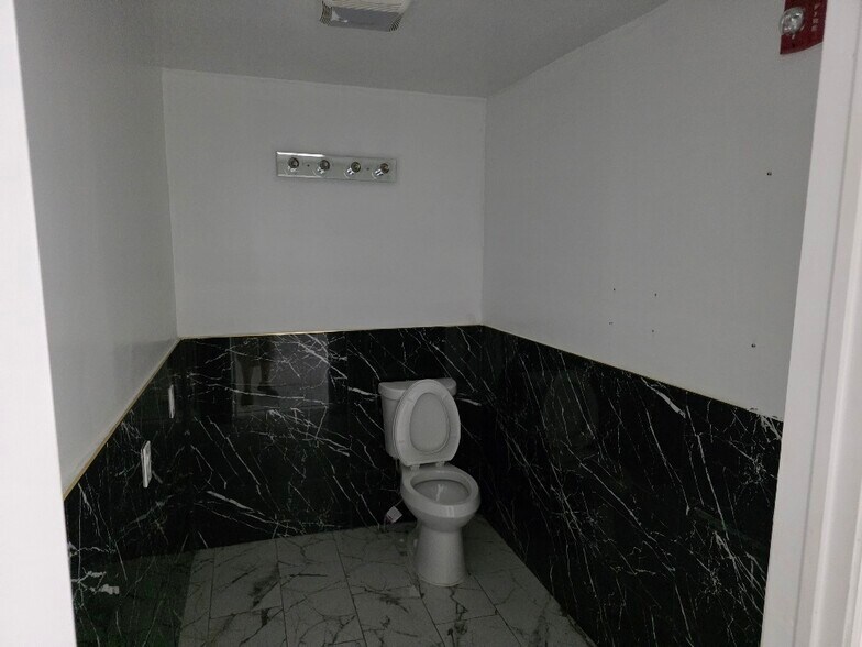 More Photos Of 983-985 church street, Baldwin Storefront For Lease