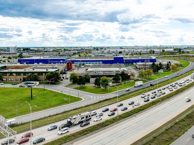 More Photos Of 6434 Rte Transcanadienne, Saint-Laurent Light Distribution For Lease