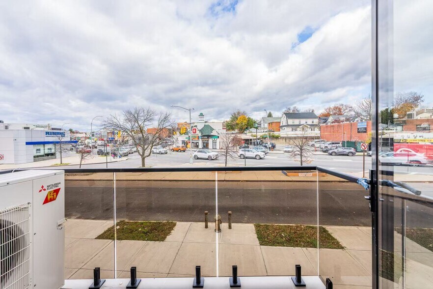 More Photos Of 16502 Sanford Ave, Flushing Apartments For Sale