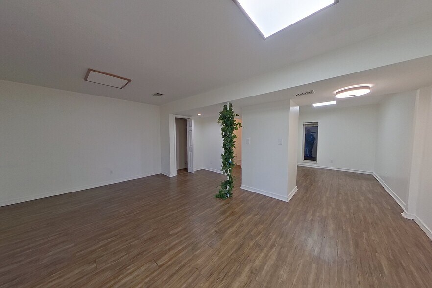 More Photos Of 5113 N Davis Hwy, Pensacola Office For Lease