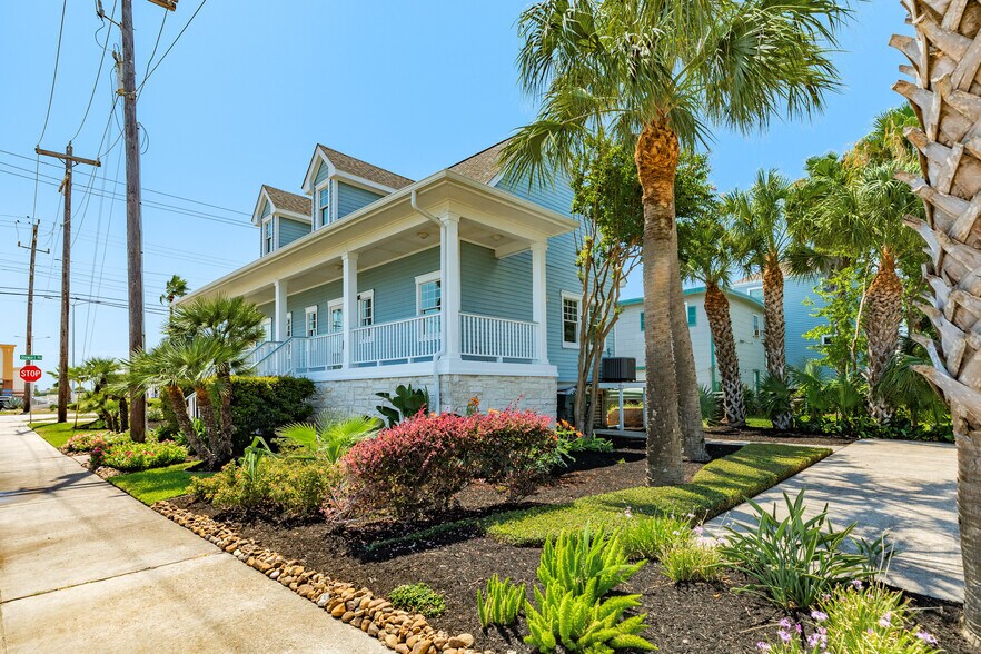 More Photos Of 6402 Stewart Rd, Galveston Office For Sale