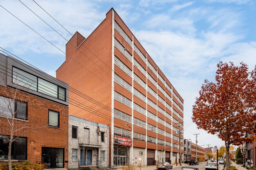 More Photos Of 7070 Rue Saint-Urbain, Montréal Office For Lease