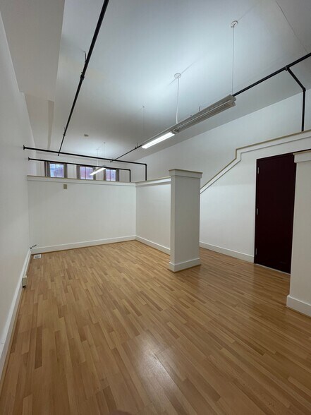 More Photos Of 14 N 3rd St, Lafayette Office For Sale