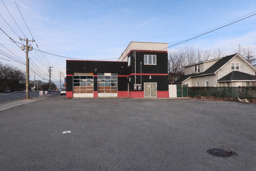 More Photos Of 693 Peninsula Blvd, Hempstead Auto Repair For Sale
