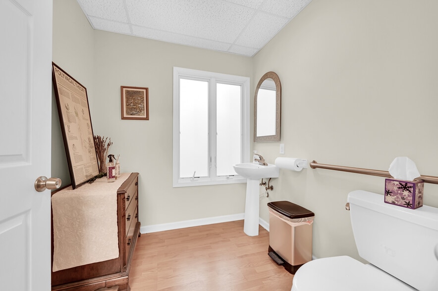 More Photos Of 21 Orchard St, Denville Medical For Lease