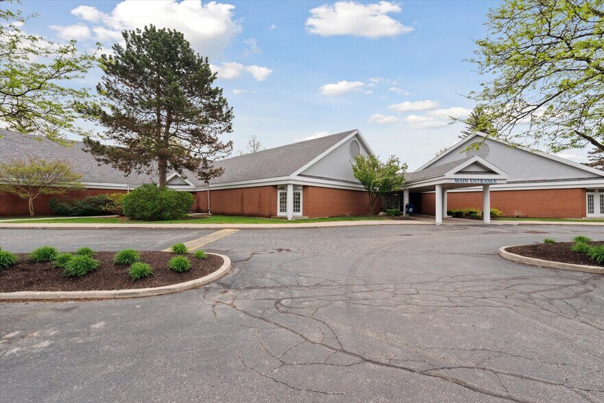 More Photos Of 3740 W Sylvania Ave, Toledo Medical For Sale