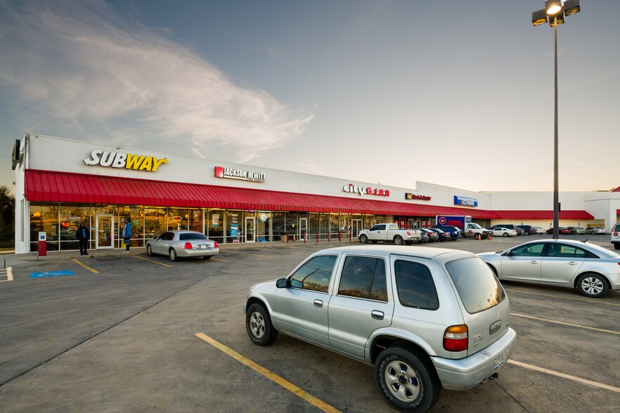 More Photos Of 9419 Tidwell Rd, Houston Unknown For Lease